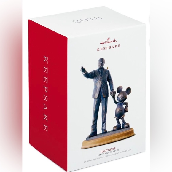 New Keepsake Ornament 2018 Partners 2018 Hallmark Disney Christmas Ornament - Picture 1 of 3